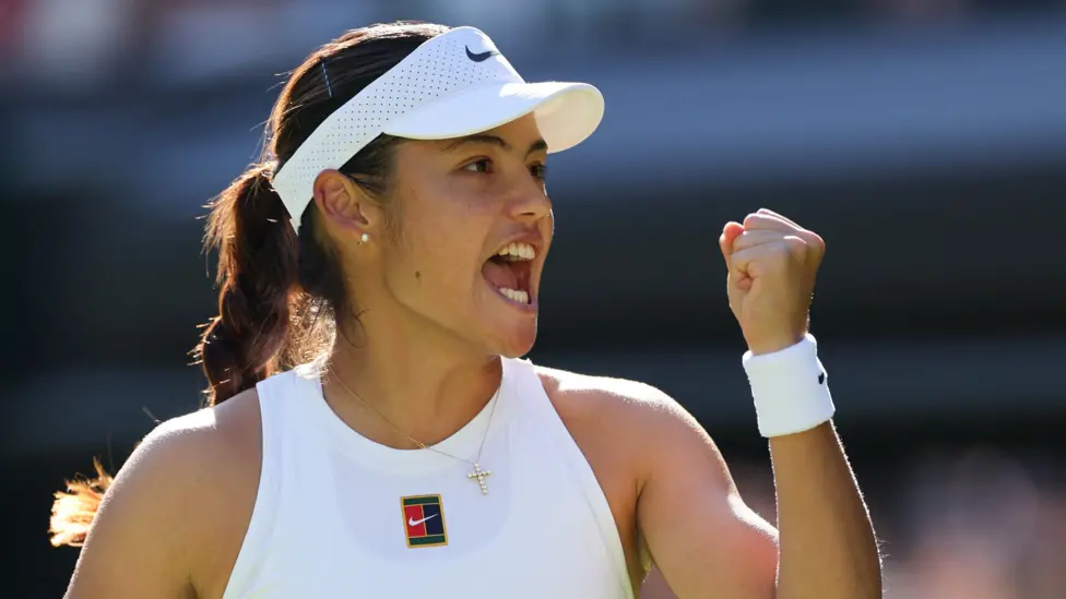 Raducanu beats compatriot Xu at 'favourite tournament'